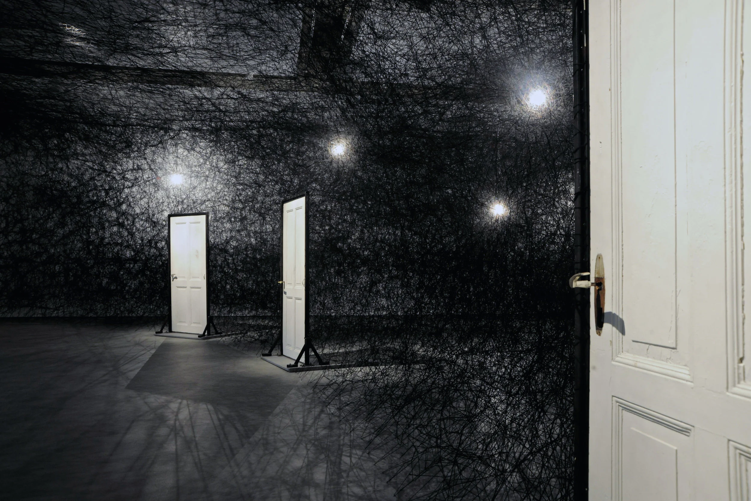 CHIHARU SHIOTA–塩田千春